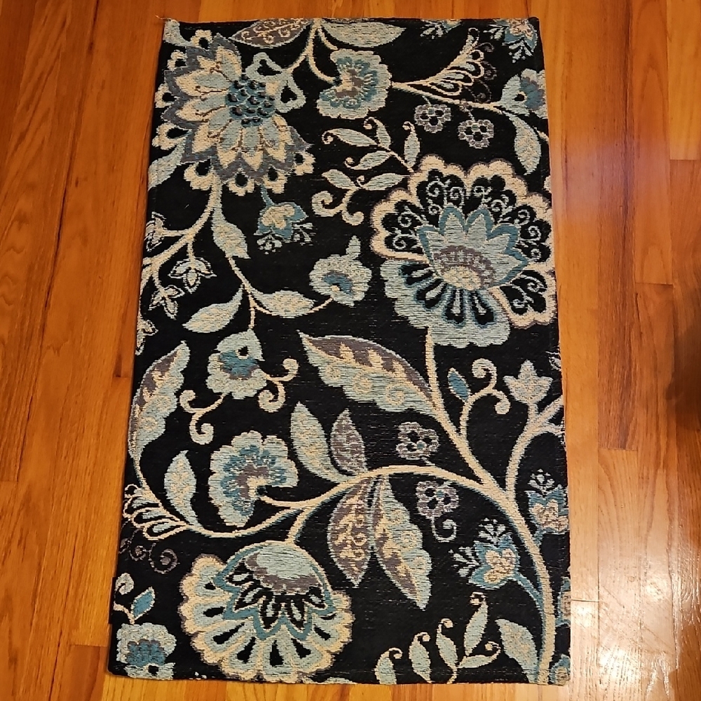 Nicole Miller Blue and Cream Textured Fabric